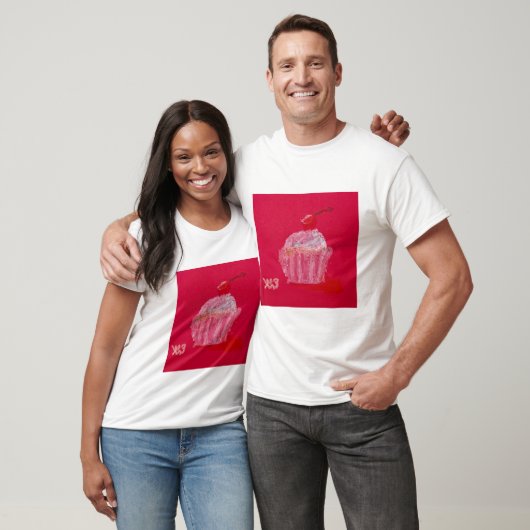 Cupcake mit Erdbeerfrosting T-Shirt (Unisex)