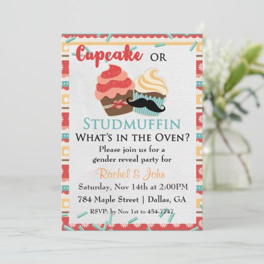 Cupcake oder Stud Muffin Kinderdusche Einladung (Stehend Vorderseite)