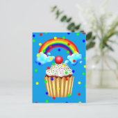 Cupcake-Party mit Regenbogen und Sprinklen Einladungspostkarte (Stehend Vorderseite)