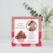 Cupcake Photo Birthday Invitation Pink Polka Dots Einladung (Stehend Vorderseite)