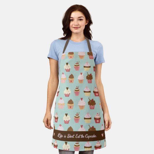 Cupcake Print Pattern auf hellblau Schürze (Getragen)