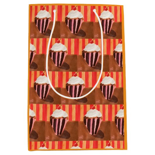 Cupcake with Vanilla Frosting Mittlere Geschenktüte (Vorderseite)