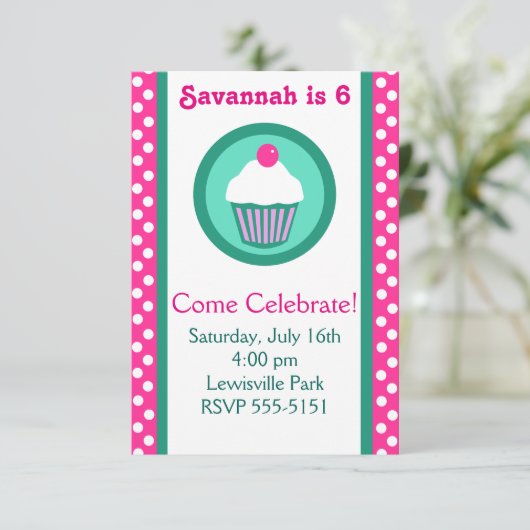 Cupcakes Geburtstagseinladung Einladung (Stehend Vorderseite)