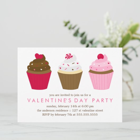 Cupcakes Valentinstag Party Einladung (Stehend Vorderseite)