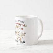 Cupid Goose On The Loose – Cute Valentine Goose Kaffeetasse (VorderseiteRechts)