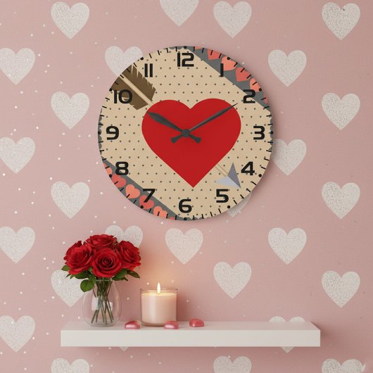 Cupid Heart with Arrow Romantic Valentines Pattern Große Wanduhr