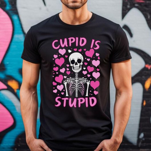 Cupid ist ein stupider Anti-Valentin-T - Shirt