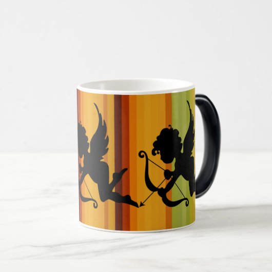 Cupid Silhouette Engel mit Herzdesign Verwandlungstasse (VorderseiteRechts)