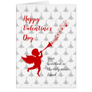 Cupid spielt Musik am Valentinstag