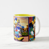 Cupville Chronicles: Quirky Cartoon Cups zum Schlu Zweifarbige Tasse (VorderseiteRechts)