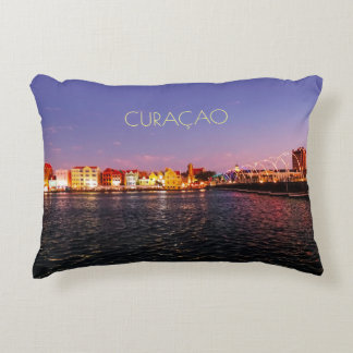 Curaçao bei Nacht mit/ohne Text (anpassbar) Dekokissen