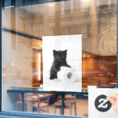 Curious Black Kitten Guarding Toilet Paper Roll On Fensteraufkleber (Café-Fenster)
