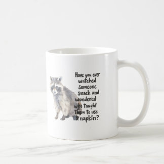 Curious Raccoon with Funny Snacking Quote Art Prin Kaffeetasse