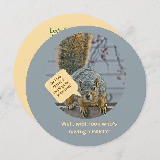 CURIOUS SQUIRREL ON FENCE LOOKING INTO HOUSE EINLADUNG (Vorne/Hinten)