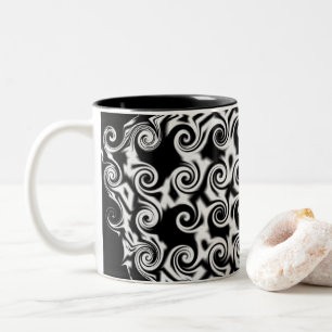 Curlicue Pentagon Weiß auf Schwarz Zweifarbige Tasse
