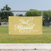 Curly Just Married Car Banner (Insitu)