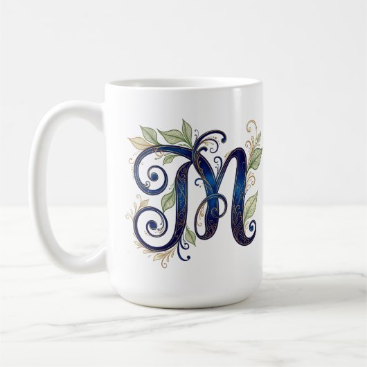Cursive M – Elegant Blue & Gold Monogram Kaffeetasse (Links)