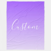 Cursive Script Name & Editable Light Lila Ombre Fleecedecke (Vorderseite)