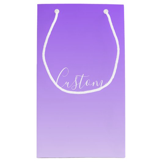 Cursive Script Name & Editable Light Lila Ombre Kleine Geschenktüte (Rückseite)