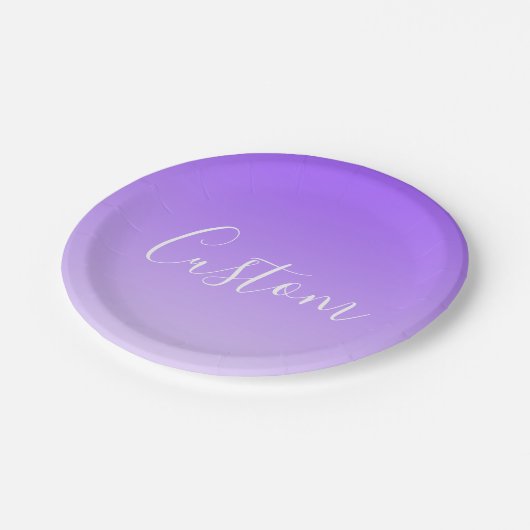 Cursive Script Name & Editable Light Lila Ombre Pappteller (Schrägansicht)