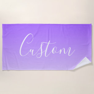 Cursive Script Name & Editable Light Lila Ombre Strandtuch