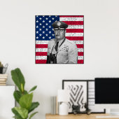 Curtis Lemay und die US-Flagge Poster (Heimbüro)