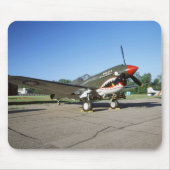 Curtiss P-40 Warhawk, an der Flugschau Minnesotas Mousepad (Vorne)