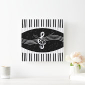 Curved Piano keys and treble clef Quadratische Wanduhr (Zuhause)