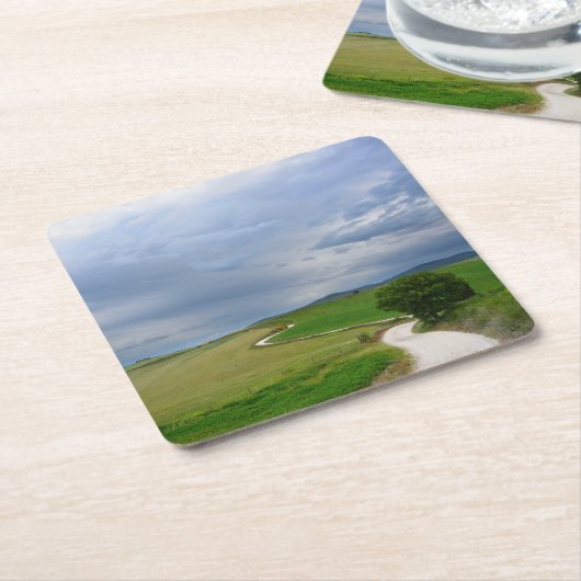 Curvy Straße in Richtung zu einem Rechteckiger Pappuntersetzer (angewinkelt)