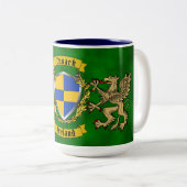 Cusack Irish Shield & Griffins Zweifarbige Tasse (VorderseiteRechts)