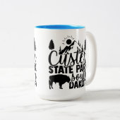 Custer Staat Park Zweifarbige Tasse (VorderseiteRechts)