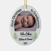 Custom 2 Foto First Christmas als Großeltern Keramik Ornament (Rechts)