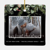Custom 2 Foto First Xmas Neue Zuhause Winter Green Keramikornament (Rückseite)