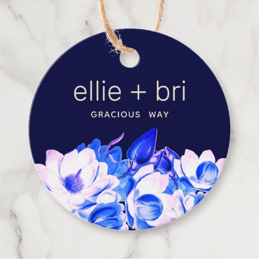 Custom 2" Round Blue Navy Magnolia Floral Geschenkanhänger (Vorderseite)