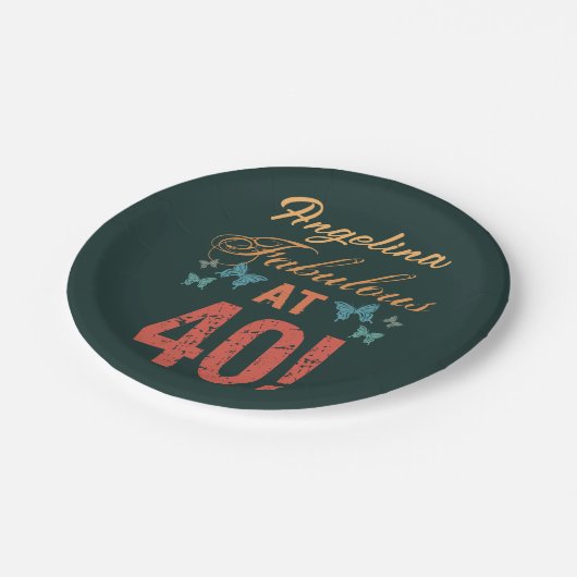 Custom 40. Geburtstag Fabulous Pappteller (Schrägansicht)