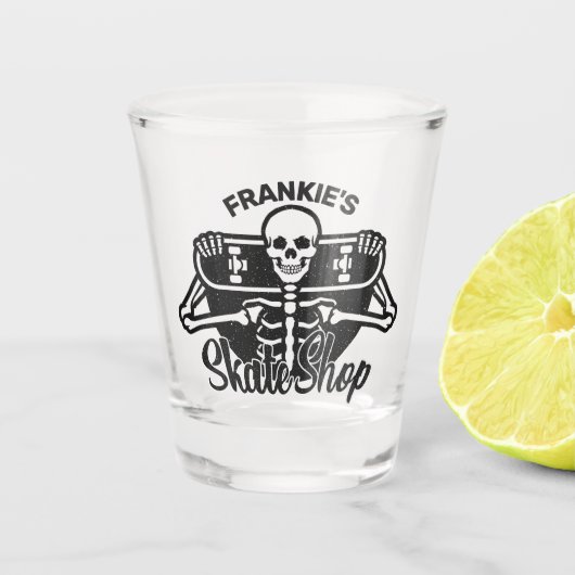 Custom ADD NAME Skull Skateboard Skate Shop Schnapsglas (Vorderseite)