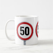 CUSTOM AGE Geburtstag mit Verkehrszeichen Kaffeetasse (Links)