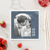 Custom Arch Shape Wedding Foto Date Navy Blue Serviette (Beispiel)