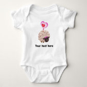 Custom Baby Bodysuit with Cute Sheep – Add Name Baby Strampler (Vorderseite)