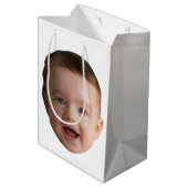 Custom Baby Face, Funny custom photo Mittlere Geschenktüte (Rückseite Schrägansicht)