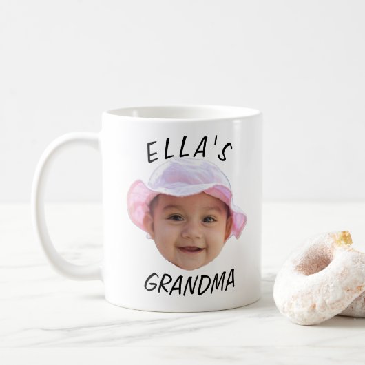 Custom Baby Face Photo Text Grandma Kaffeetasse (Mit Donut)