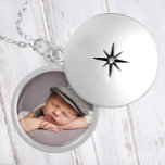 Custom Baby Foto Medaillon<br><div class="desc">Personalisieren Sie diese Uhrenkette mit Ihrem Lieblingsbild. Ein perfektes Geschenk für den Muttertag! Foto-Guthaben für Beispielbild: Sweet Me Fotografy mit Genehmigung verwendet.</div>