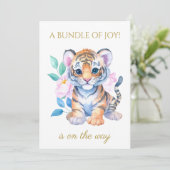 Custom Baby Tiger mit Blume Babydusche Einladung (Stehend Vorderseite)