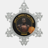 Custom Basketball Player Photo Black Gold Schneeflocken Zinn-Ornament (Vorderseite)