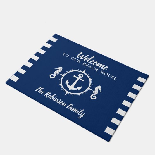 Custom Beach House Familienname Seepferd Anchor Fußmatte (Schrägansicht)