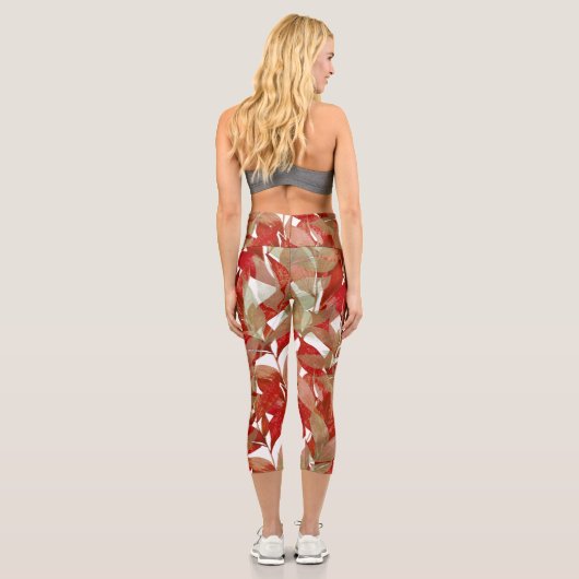 Custom Beautiful leaf pattern l Burgundy Übung Capri Leggings (Rückseite)