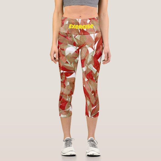 Custom Beautiful leaf pattern l Burgundy Übung Capri Leggings (Vorderseite)