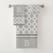 Custom Beige Grau White Retro Ikat Quatrefoil Art Badhandtuch Set (Insitu)