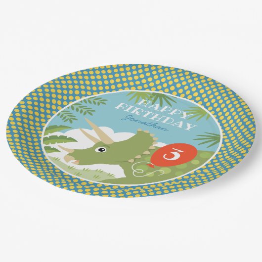 Custom Birthday Dinosaur Triceratops jedes Alter B Pappteller (Schrägansicht)