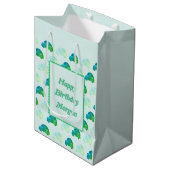 Custom Birthday Gift Bag - Watercolor Car Muster Mittlere Geschenktüte (Vorderseite Schrägansicht)